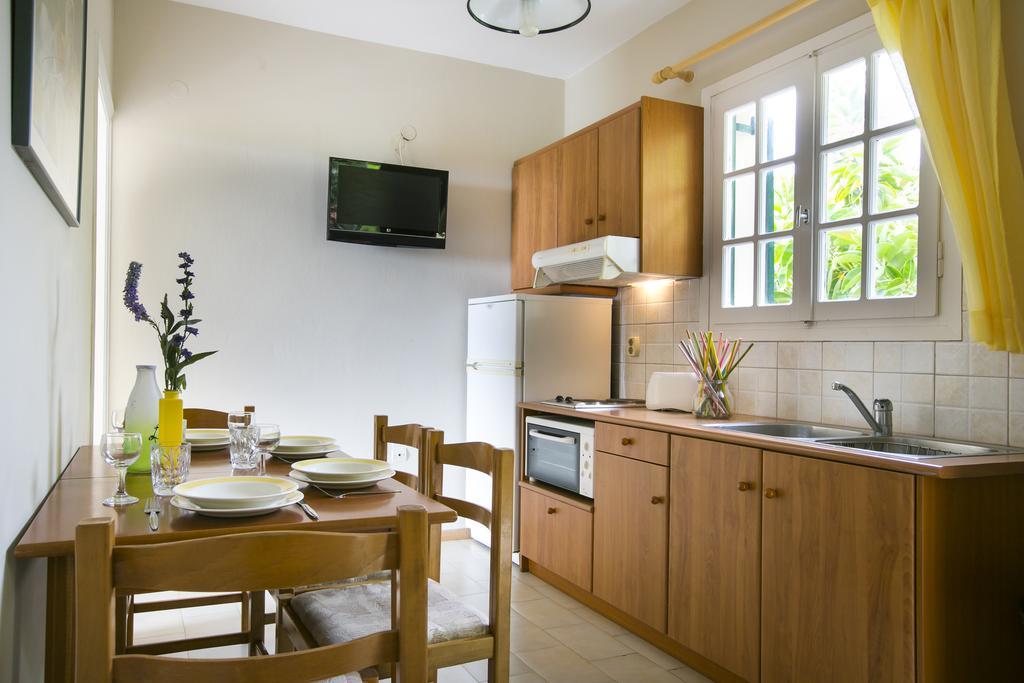 סבורונטה Irena Studios & Apartments מראה חיצוני תמונה